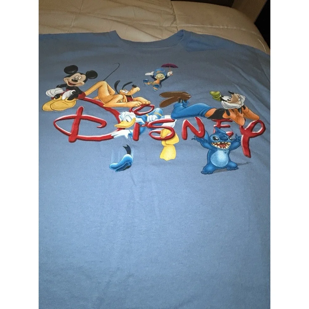 Disney Blue T-Shirt with Walt Disney World Characters Mickey Vacation Sz XL - Picture 3 of 7
